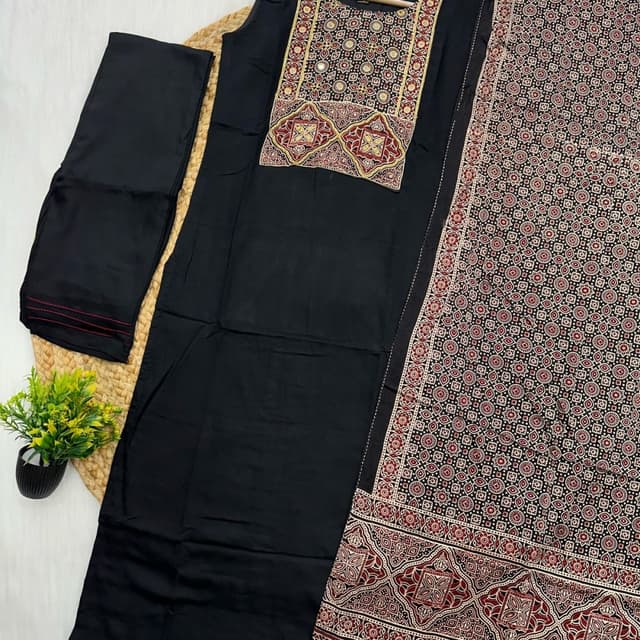 Black Salwar Suite