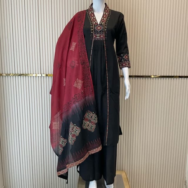 Black Salwar Suite