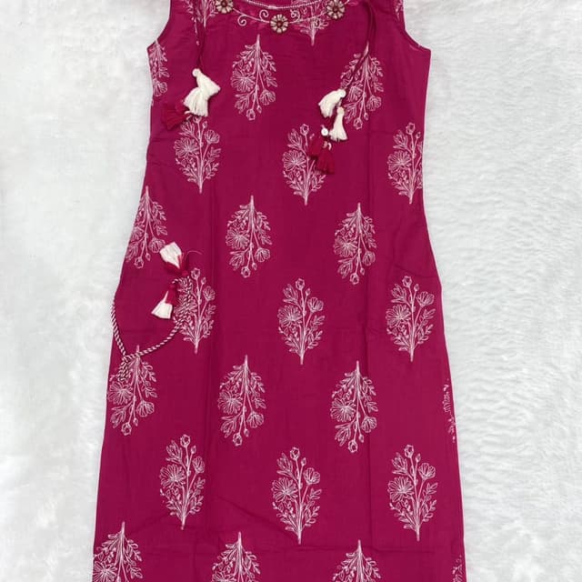 Magenta and White Kurti