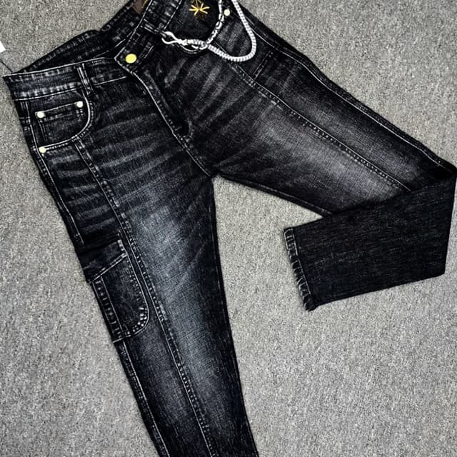 Black and Gray Jeans