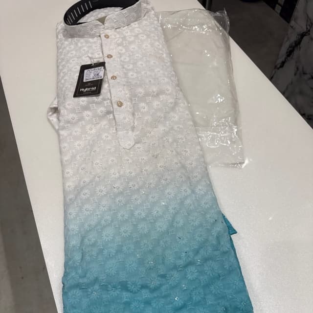 White Kurta 2 said 3 colours 🟦🟨🟩