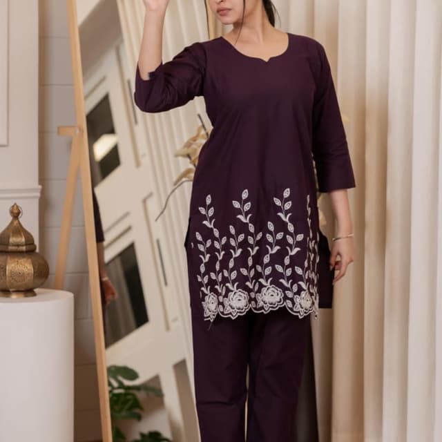 Plum and White Kurta and Pants Set