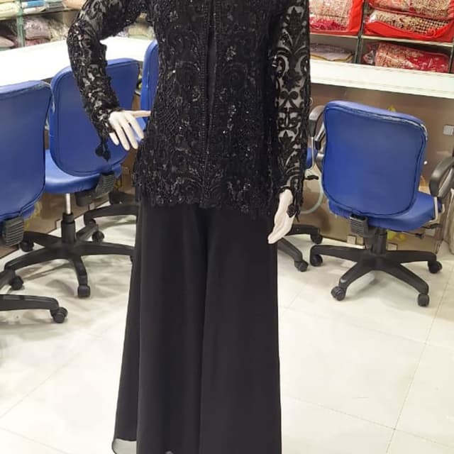 Black Jacket, Wide-leg pants