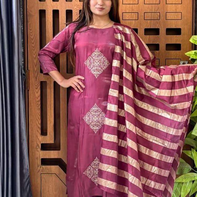 Magenta and Gold Salwar Kameez
